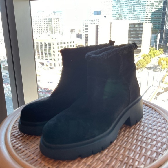 Steve Madden Hatcher Sherling Lined Comfy Chunky Lung Sole Ankle Boots Size 8.5 - Picture 2 of 5